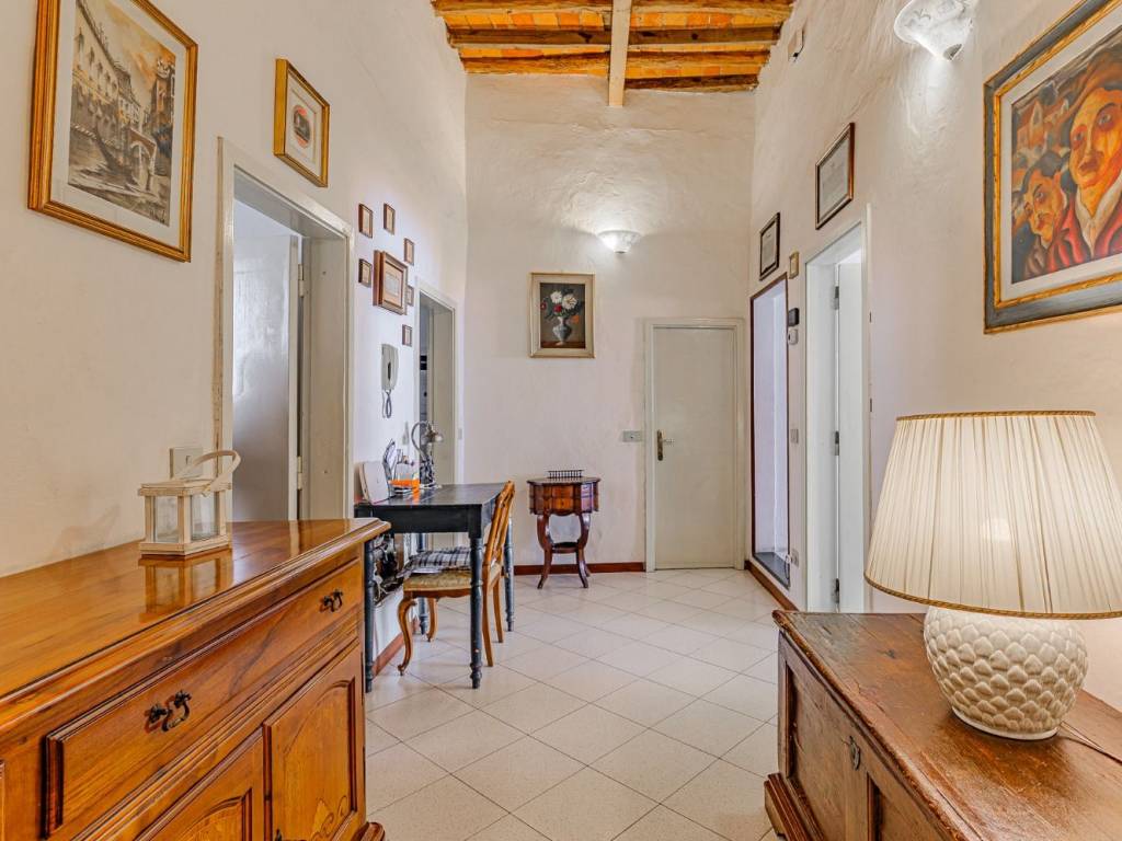 Appartamento a Pistoia in Via Porta Al Borgo - Foto 4