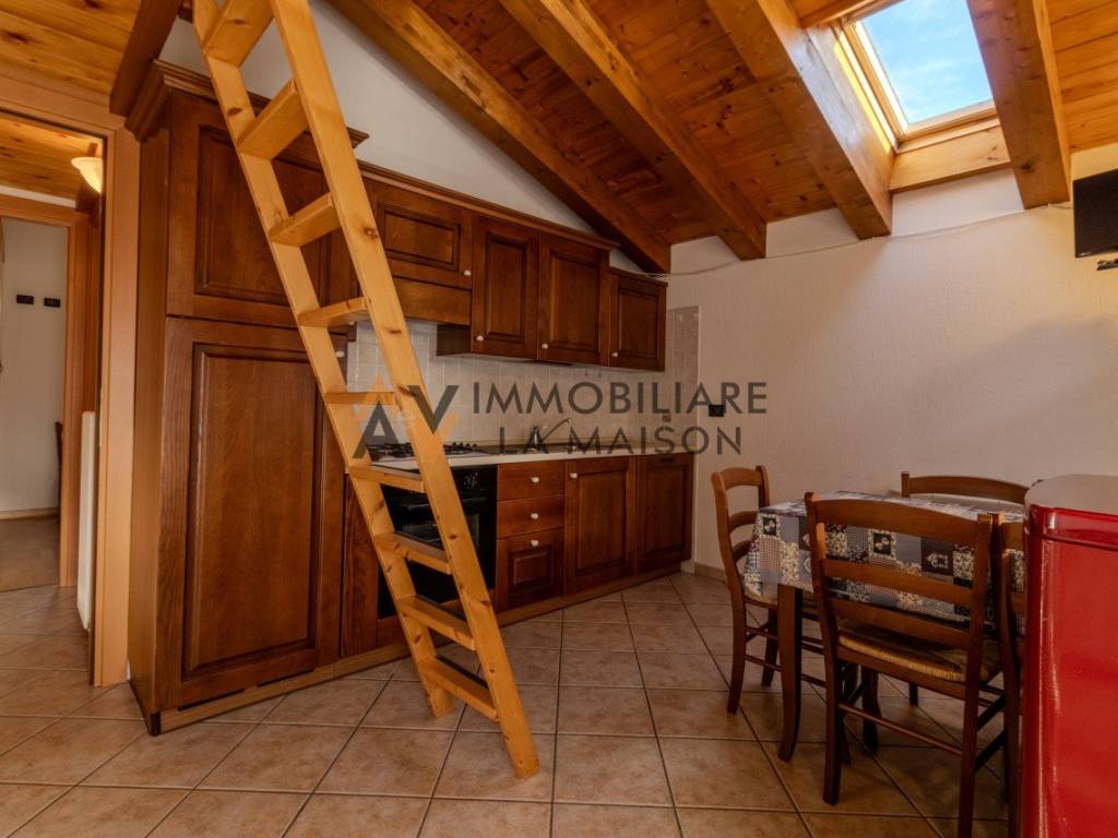 Appartamento a Brusson in Via Col Ranzola, 173 - Foto 3