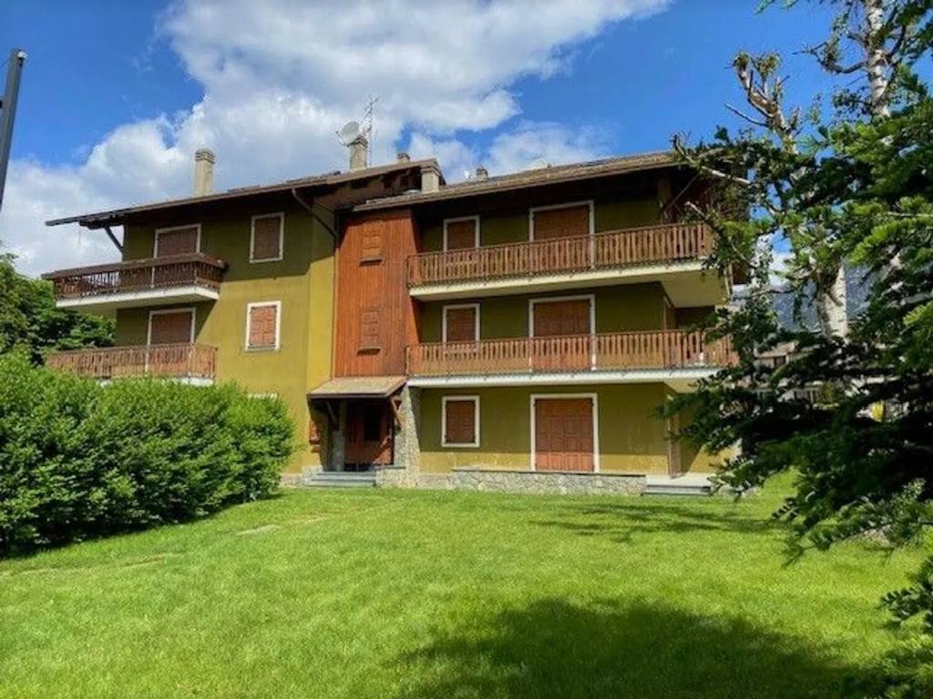Appartamento a Bormio in Via Don Evaristo Peccedi, 9 - Foto 2