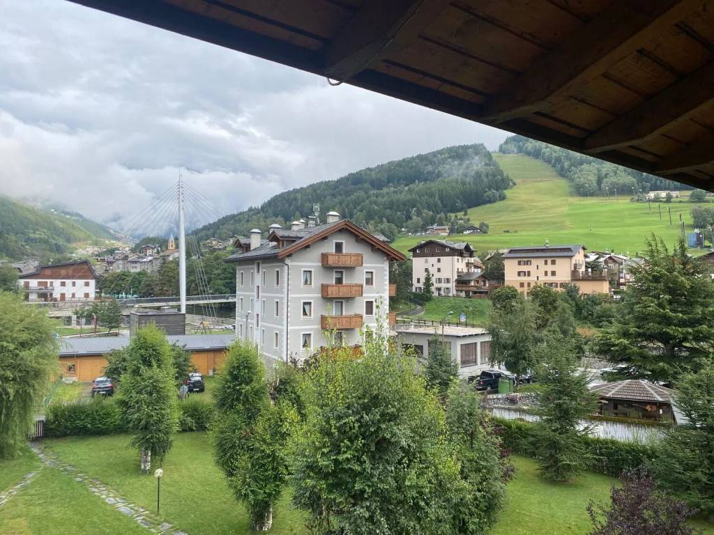 Appartamento a Bormio in Via Don Evaristo Peccedi, 9 - Foto 3
