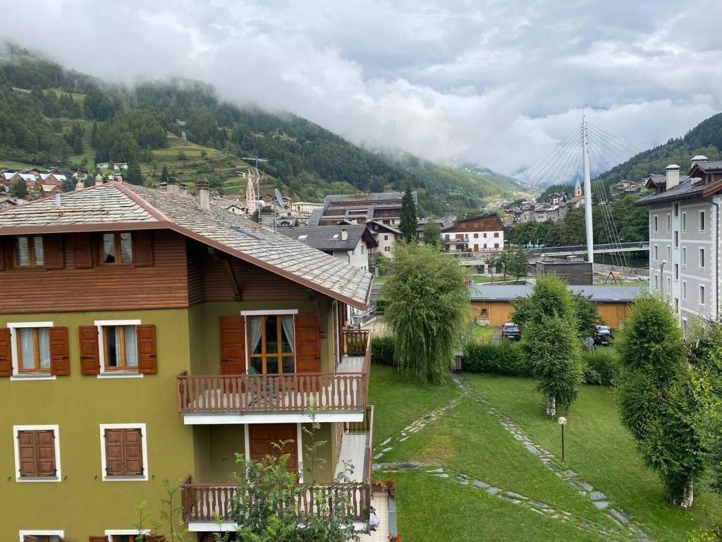 Appartamento a Bormio in Via Don Evaristo Peccedi, 9 - Foto 4