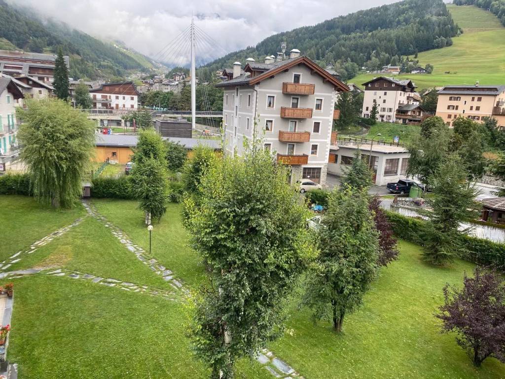 Appartamento a Bormio in Via Don Evaristo Peccedi, 9 - Foto 5