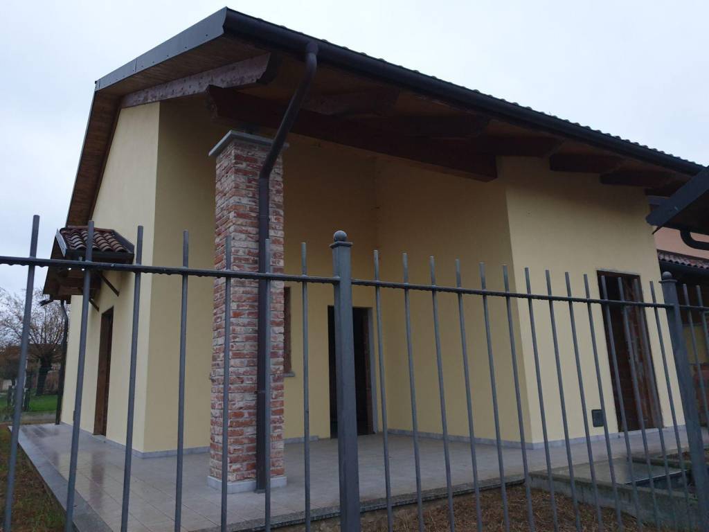 Villa a Buttigliera d'asti in Via XXIV Maggio, 60 - Foto 2