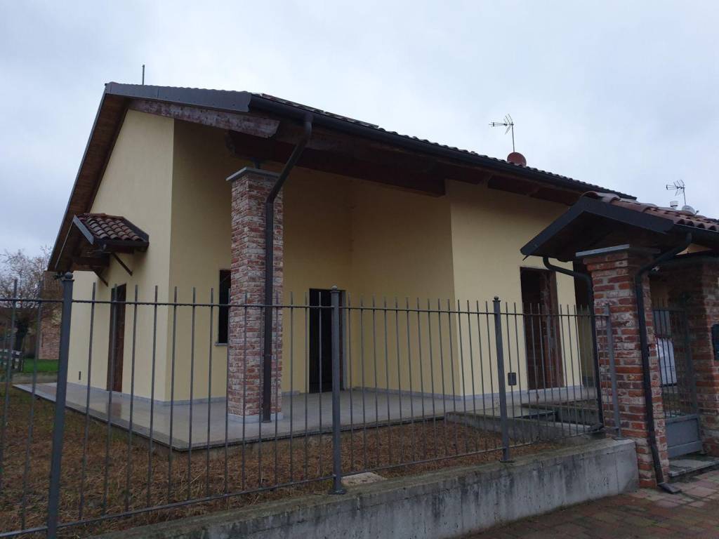 Villa a Buttigliera d'asti in Via XXIV Maggio, 60 - Foto 3