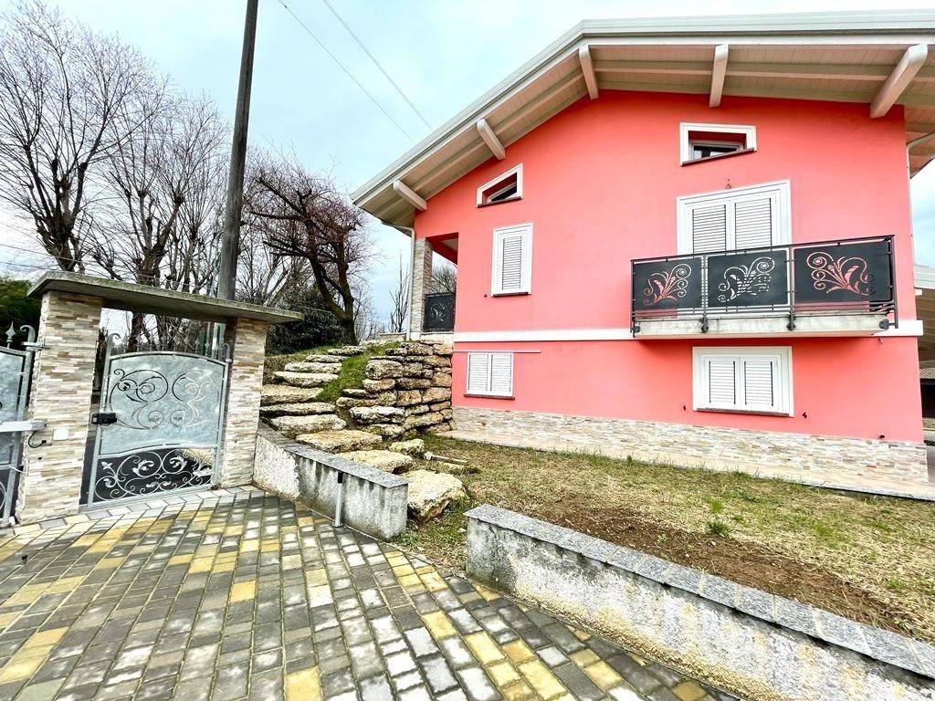 Villa a Albizzate in Via Montello - Foto 2
