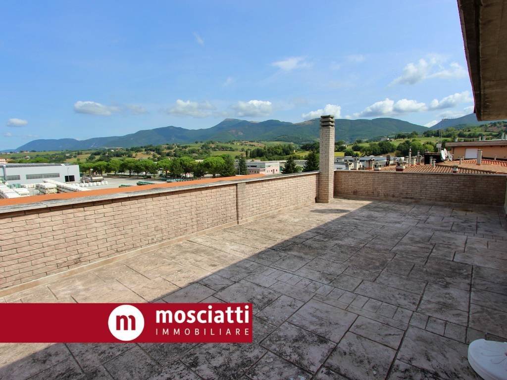 Appartamento a Matelica in Via Dante Alighieri, 5 - Foto 2