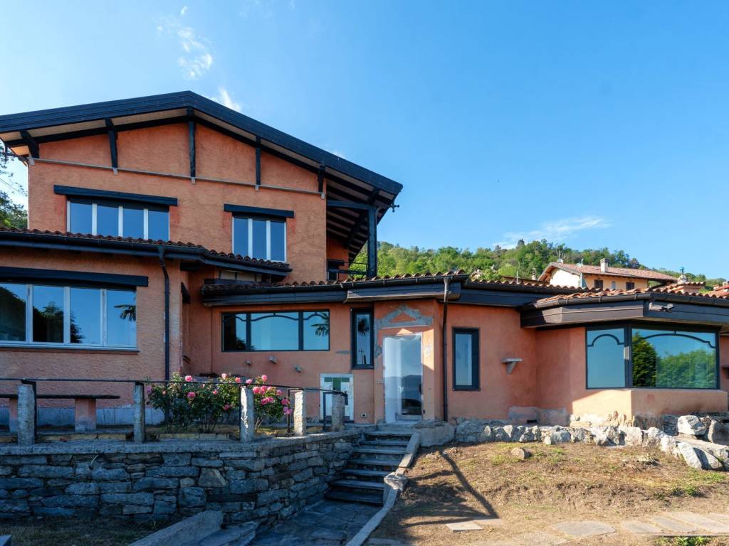 Villa a Verbania in Via Antonio Rossi - Foto 3