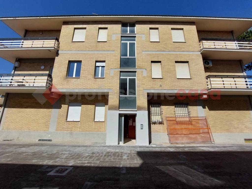 Appartamento a Alba adriatica in VIa Toscana, 22 - Foto 5