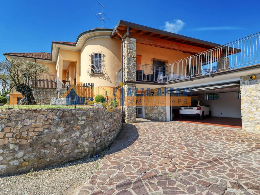 Villa a Carnago in Via Cesare Battisti - Foto 4