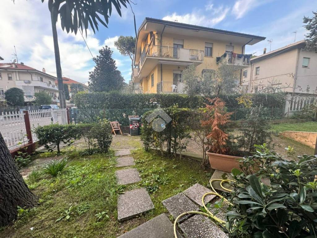 Appartamento a Riccione in Viale Scrivia, 6 - Foto 5