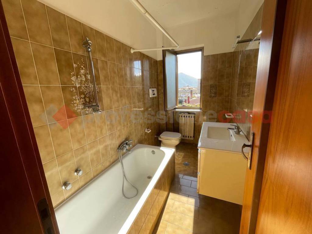 Appartamento a Roccapiemonte in Via Martiri D'Otranto, 20 - Foto 4