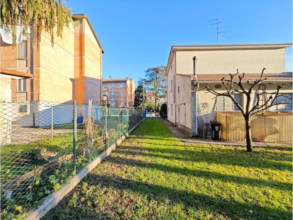 Casa indipendente a Correggio in g. di vittorio - Foto 2