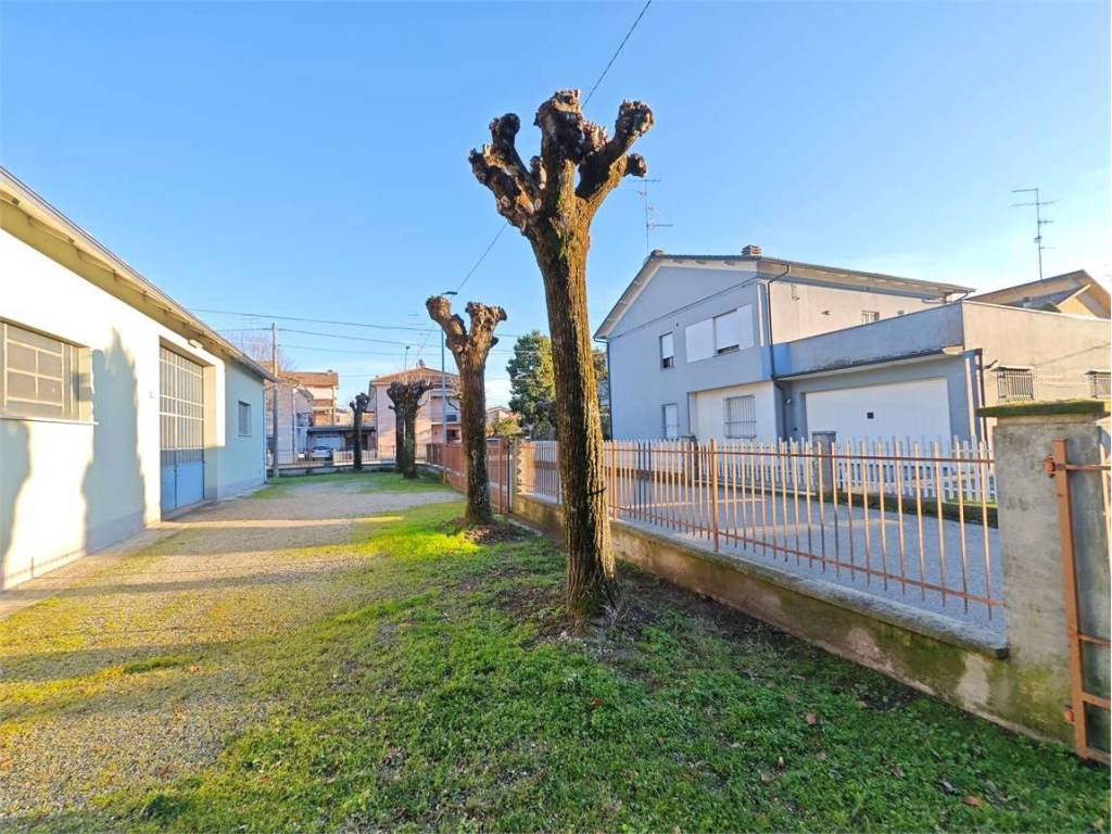Casa indipendente a Correggio in g. di vittorio - Foto 3