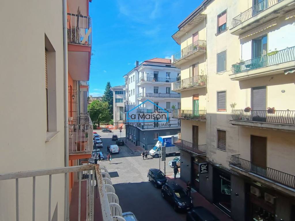 Appartamento a Avellino in Via Dante Alighieri - Foto 4