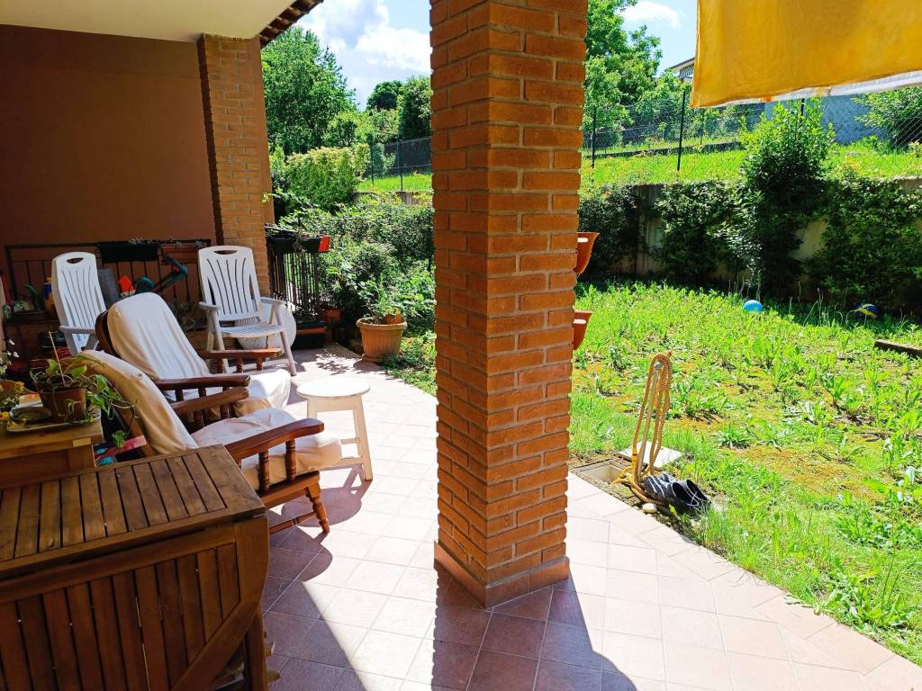 Casa indipendente a Azzate in Via 25 Aprile - Foto 2