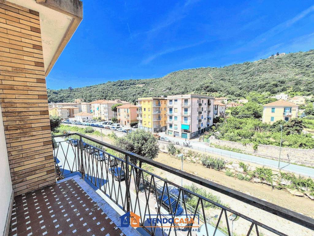 Appartamento a Finale ligure in Via Calvisio - Foto 3
