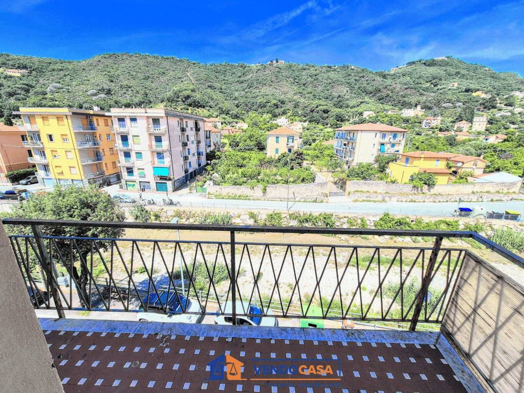 Appartamento a Finale ligure in Via Calvisio - Foto 5