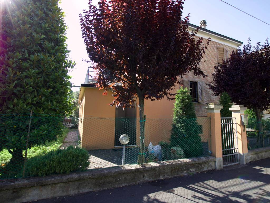 Villa a Reggio emilia in Via Giacomo Puccini - Foto 2
