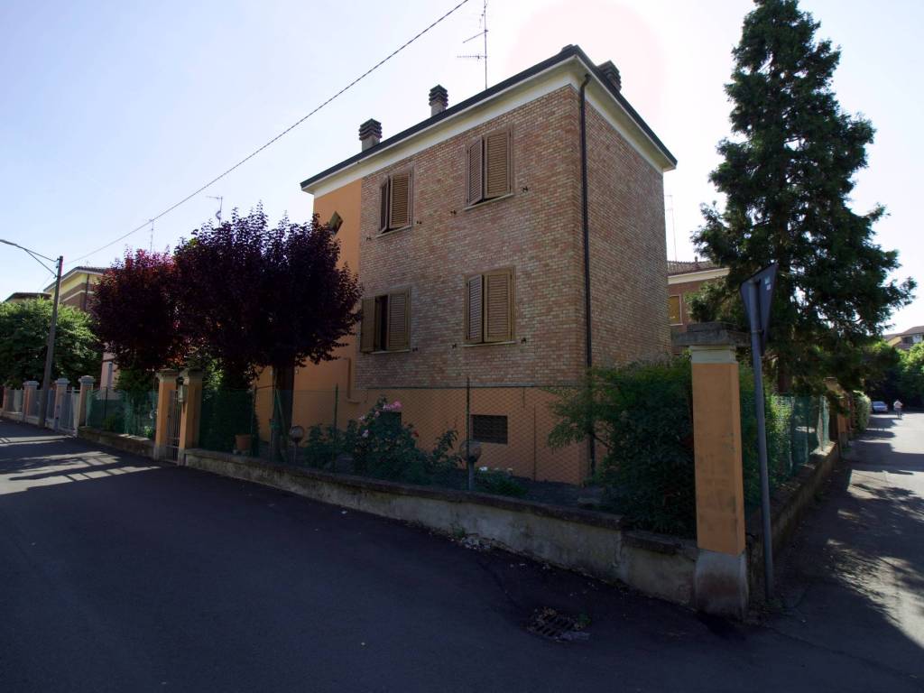 Villa a Reggio emilia in Via Giacomo Puccini - Foto 3