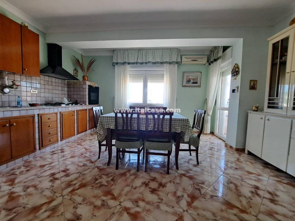Appartamento a Crotone in Via dei Goti - Foto 3