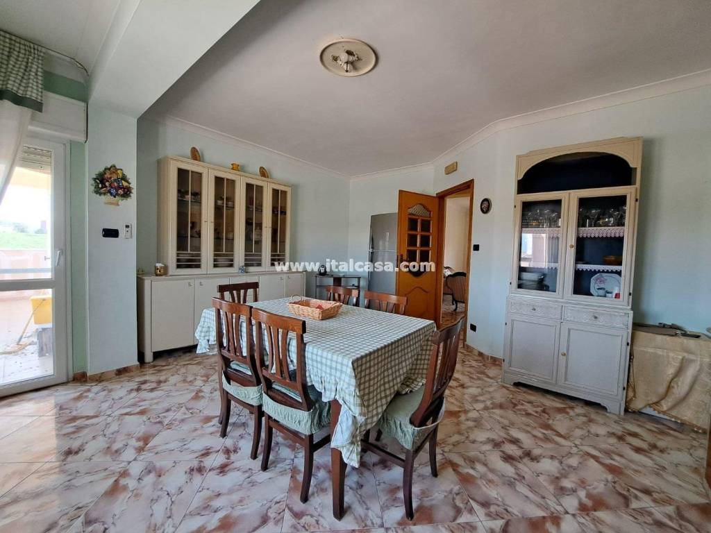 Appartamento a Crotone in Via dei Goti - Foto 4
