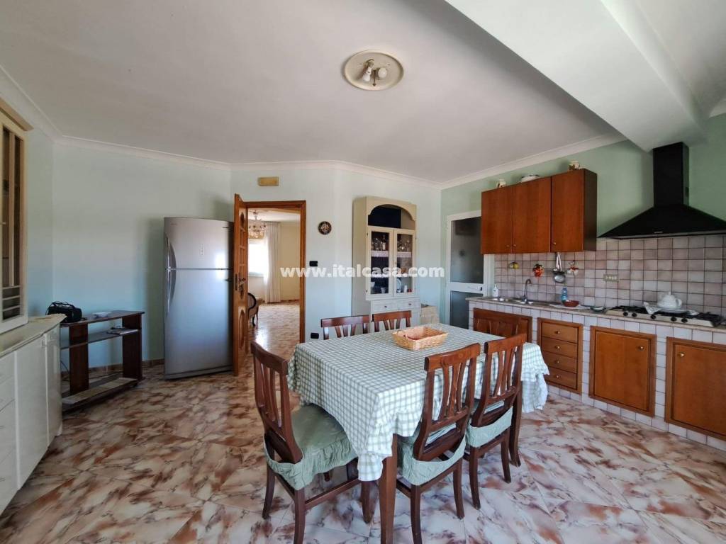 Appartamento a Crotone in Via dei Goti - Foto 5