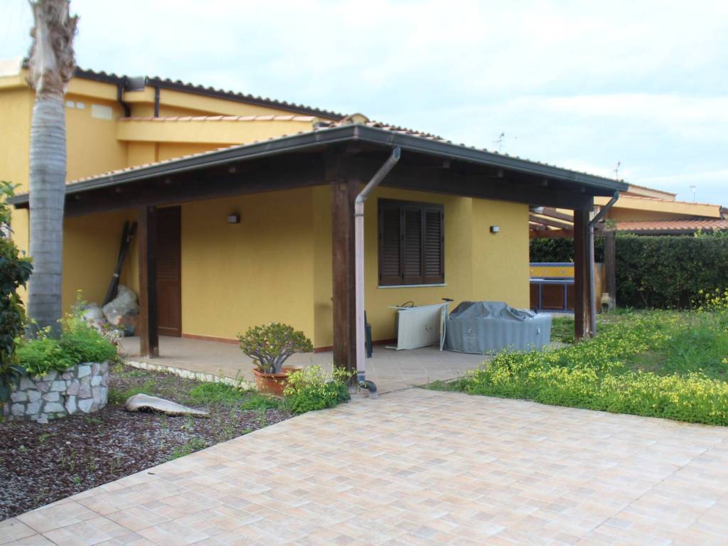Villa a Campofelice di roccella in Via Re Ruggero II - Foto 2