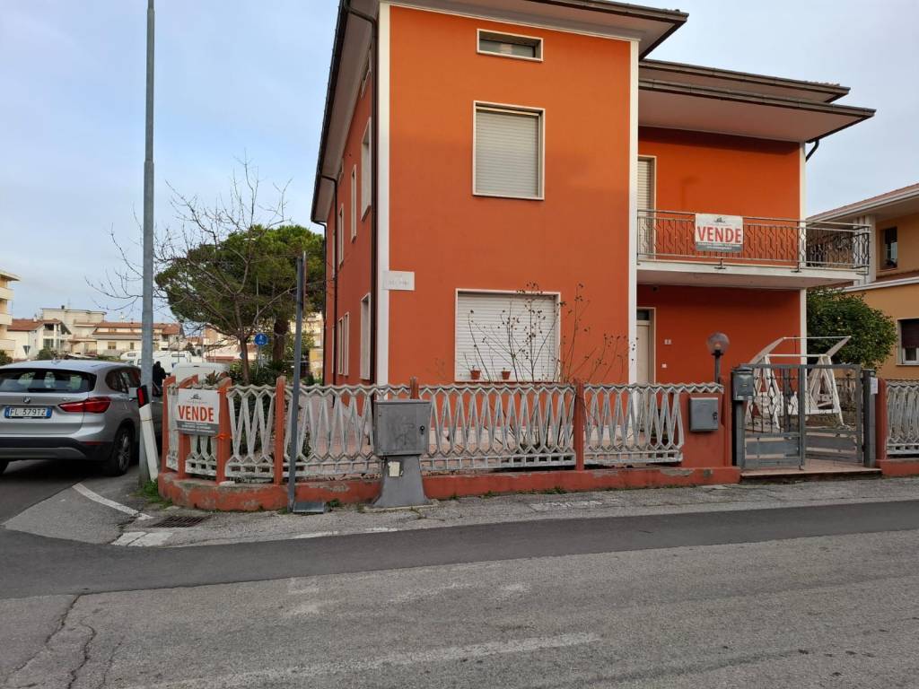 Villa a Alba adriatica in Via dei Tigli - Foto 4