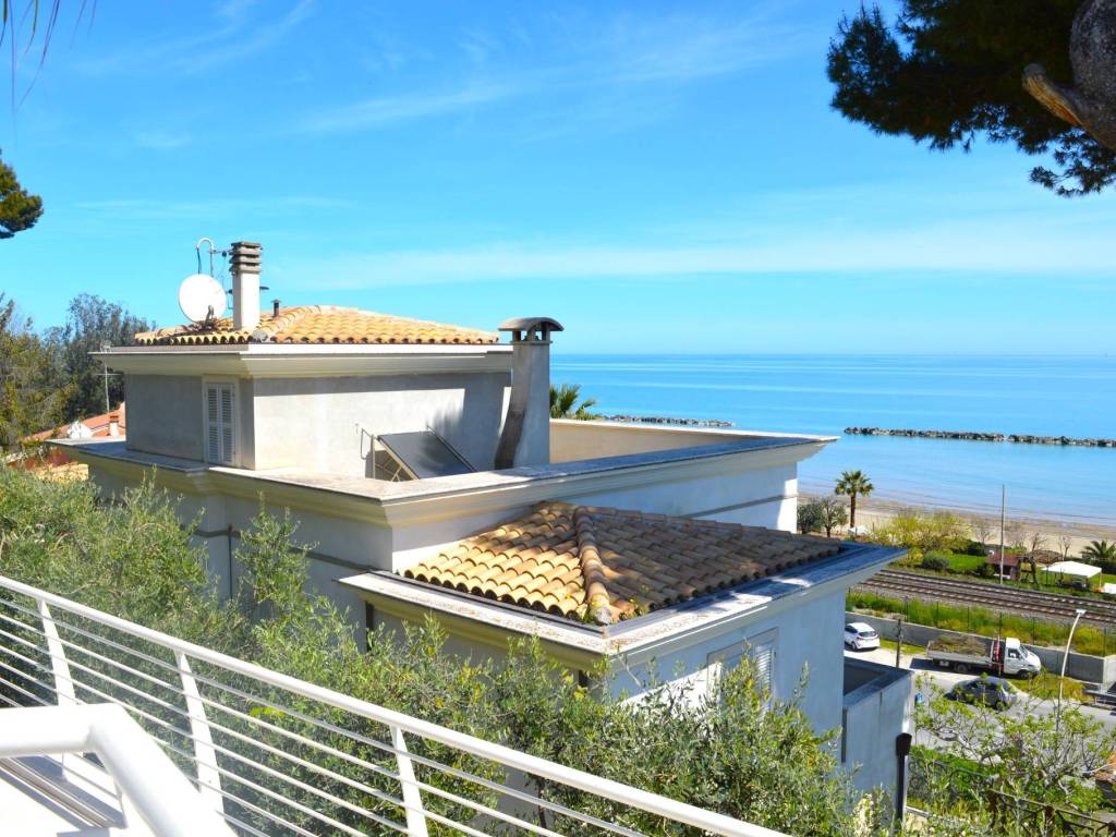 Villa a Cupra marittima in Via Colle dei Pini - Foto 5