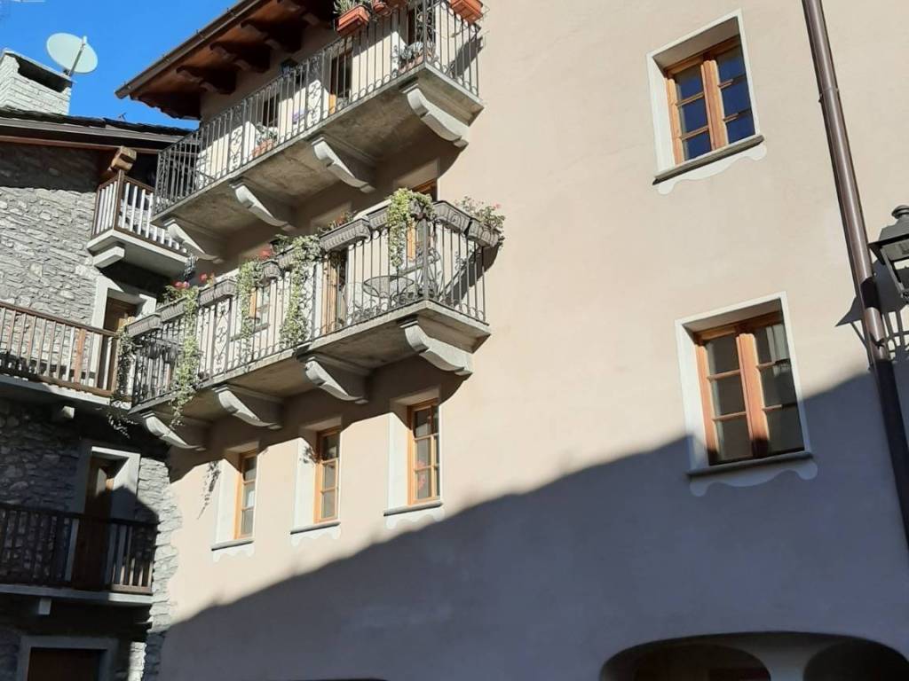 Appartamento a La salle in Via E. Chanoux - Foto 2