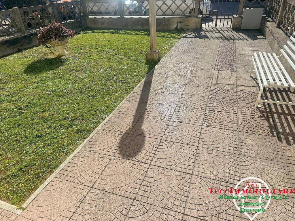 Villa a Pistoia in Via 4 Novembre, 33 - Foto 2