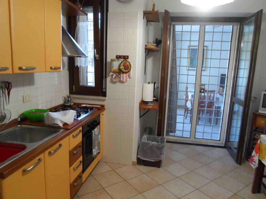 Appartamento a Alba adriatica in Lungomari Marconi - Foto 2