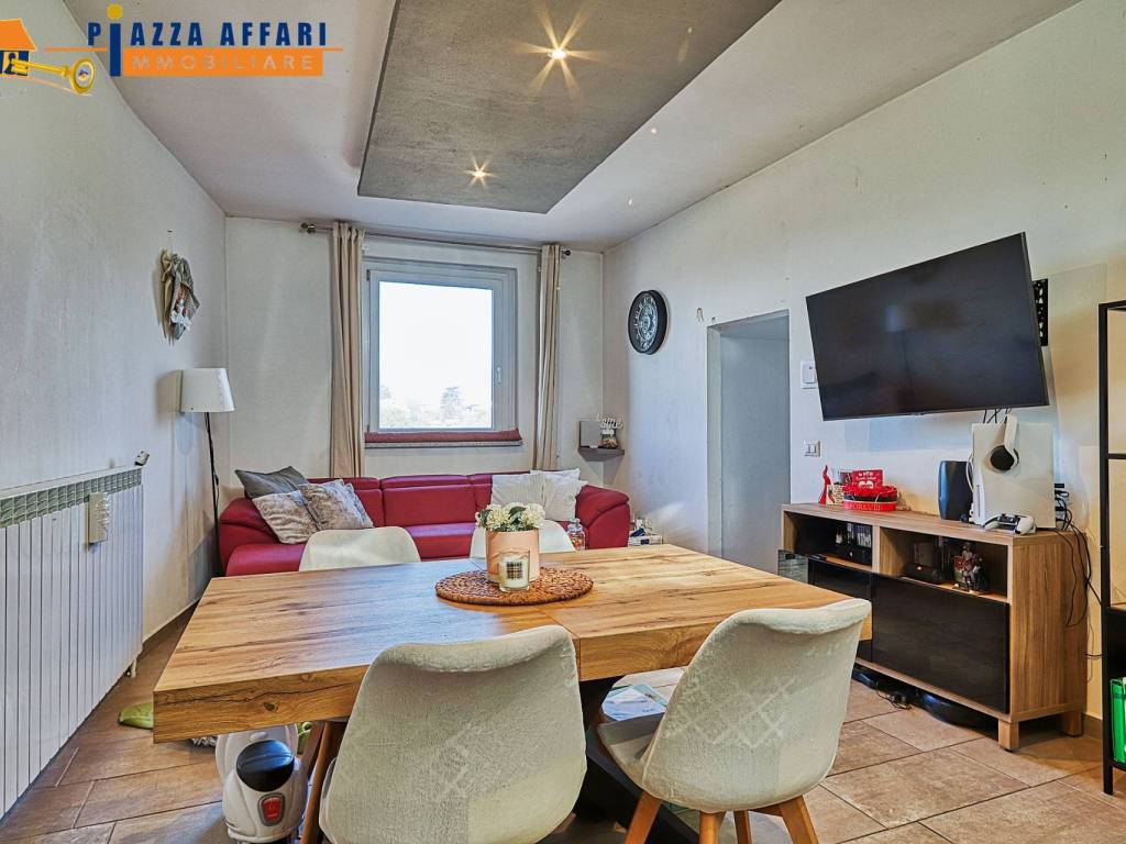 Casa indipendente a Biandronno in via Mazzini, 27 - Foto 2