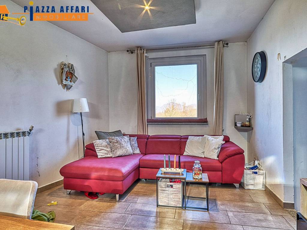 Casa indipendente a Biandronno in via Mazzini, 27 - Foto 3