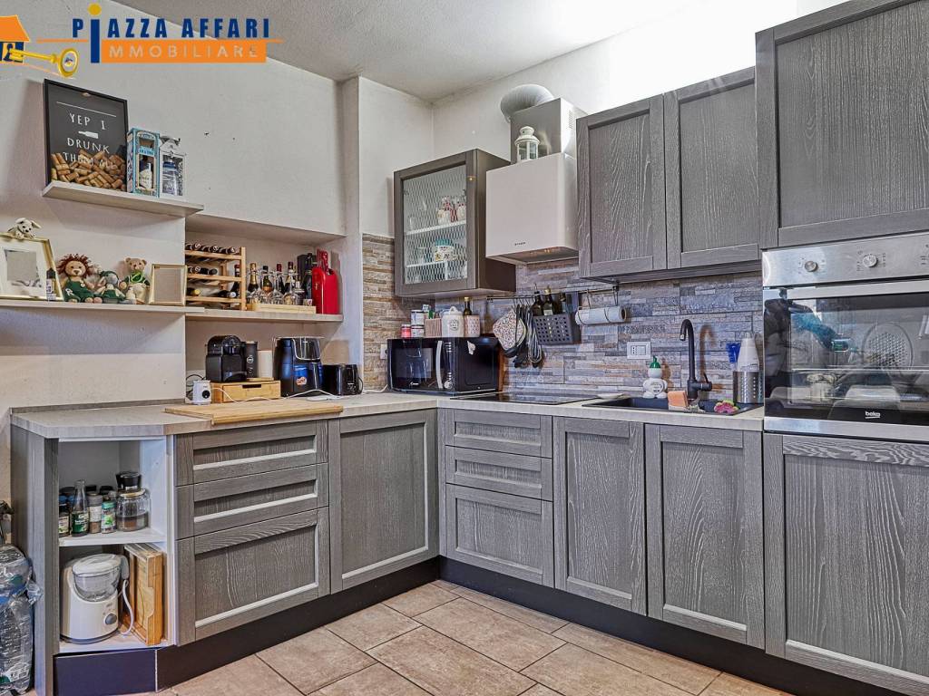 Casa indipendente a Biandronno in via Mazzini, 27 - Foto 5