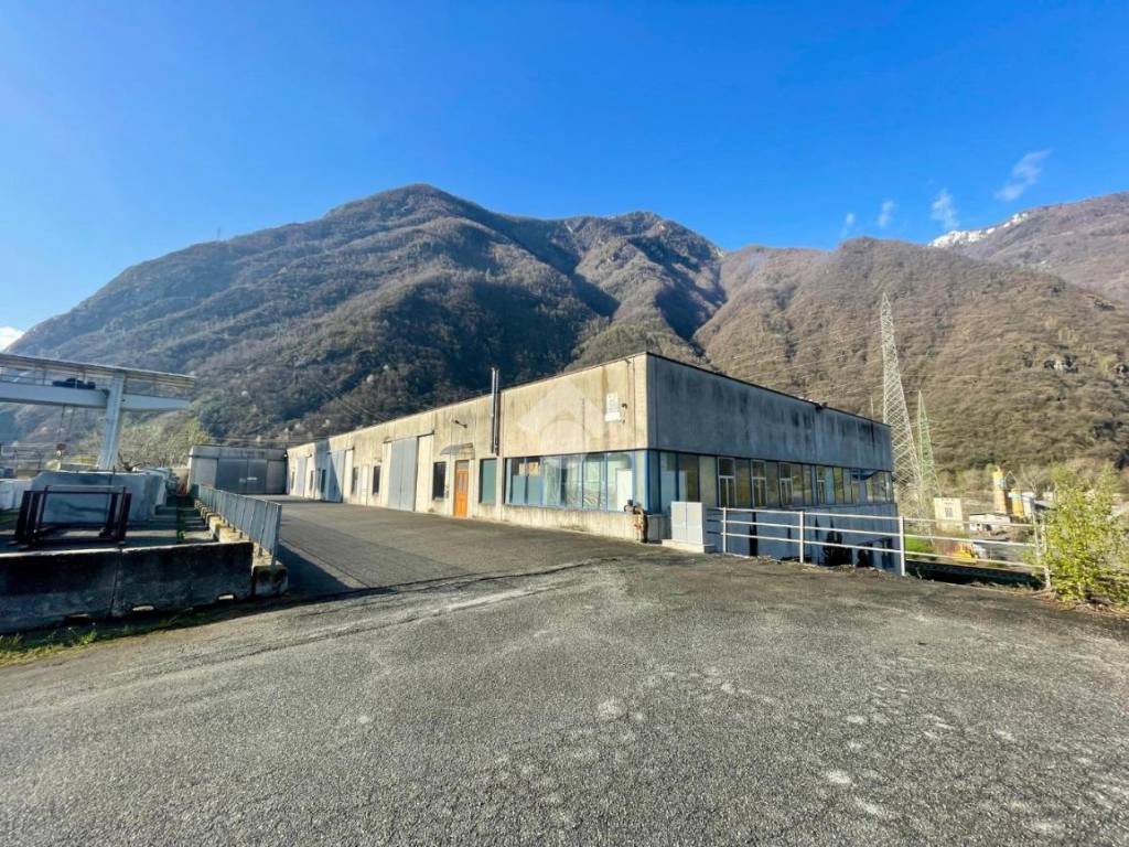 Immobile a Arnad in Strada Statale 26 della Valle d'Aosta - Foto 3