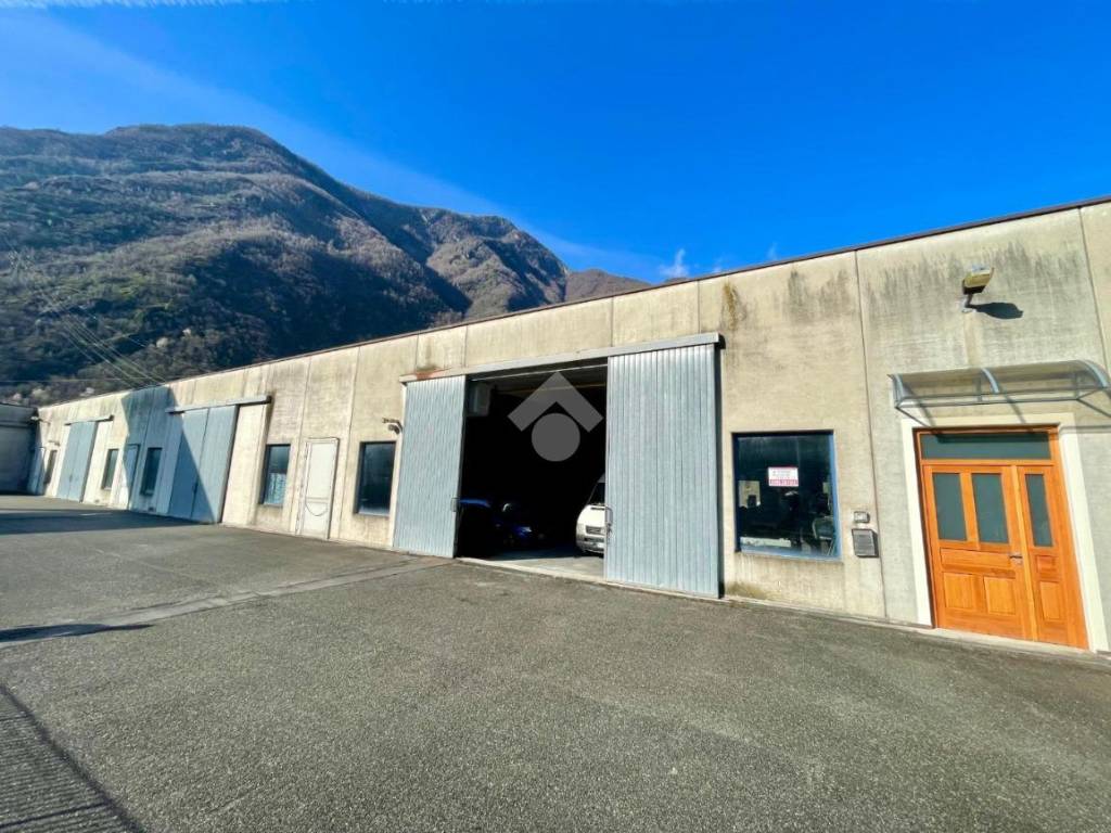 Immobile a Arnad in Strada Statale 26 della Valle d'Aosta - Foto 4