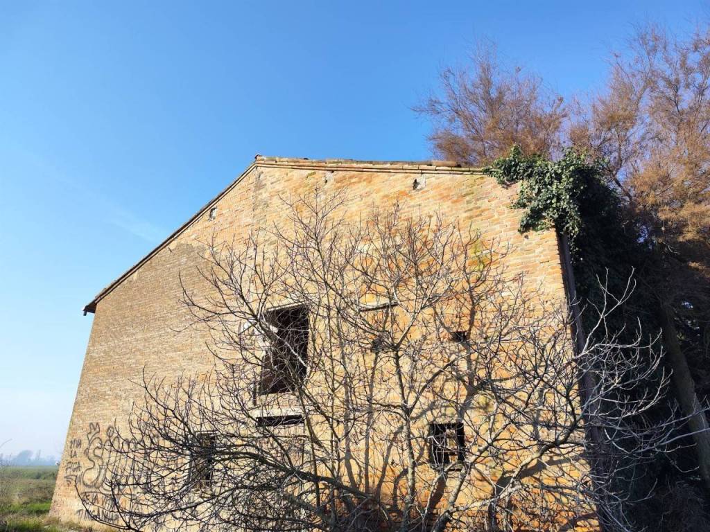 Rustico / casale a Cento in Via Piantoni, 10 - Foto 3