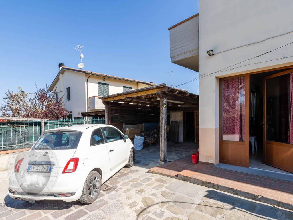 Appartamento a Cortona in Strada Provinciale Riccio Barullo - Foto 3