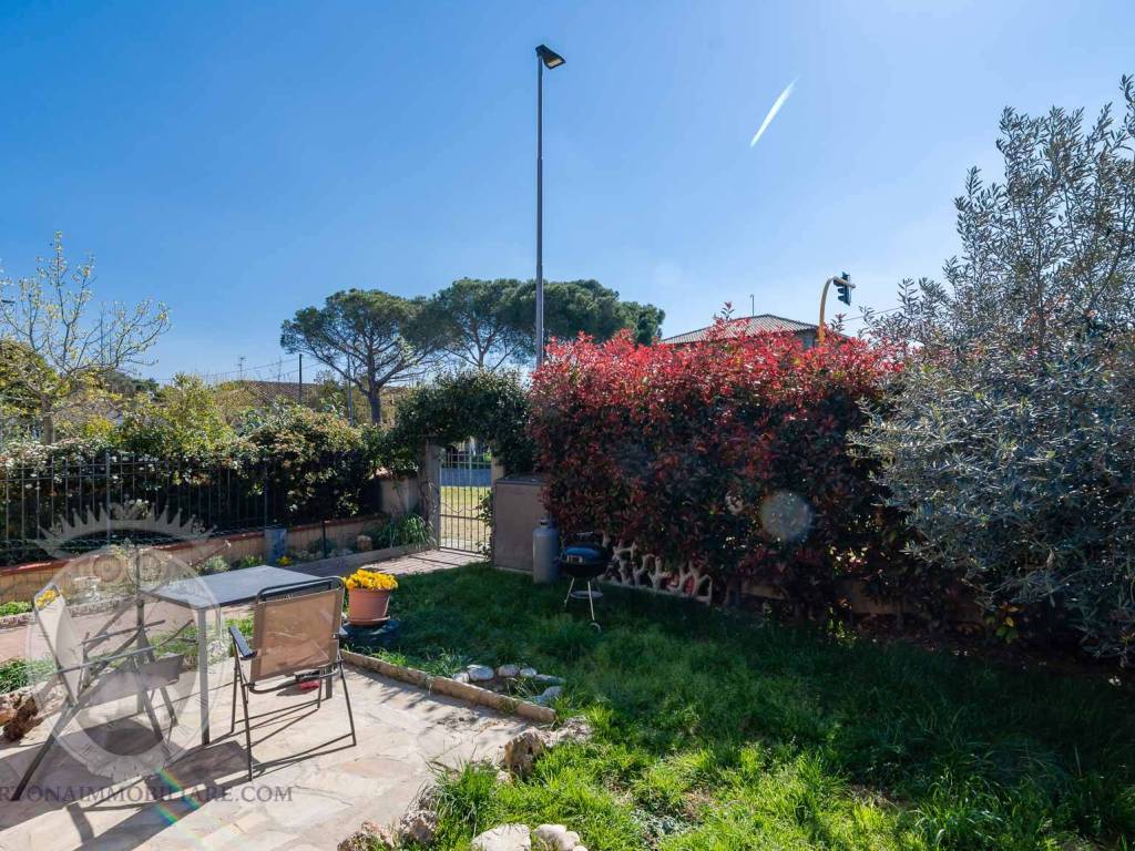 Appartamento a Cortona in Strada Provinciale Riccio Barullo - Foto 5