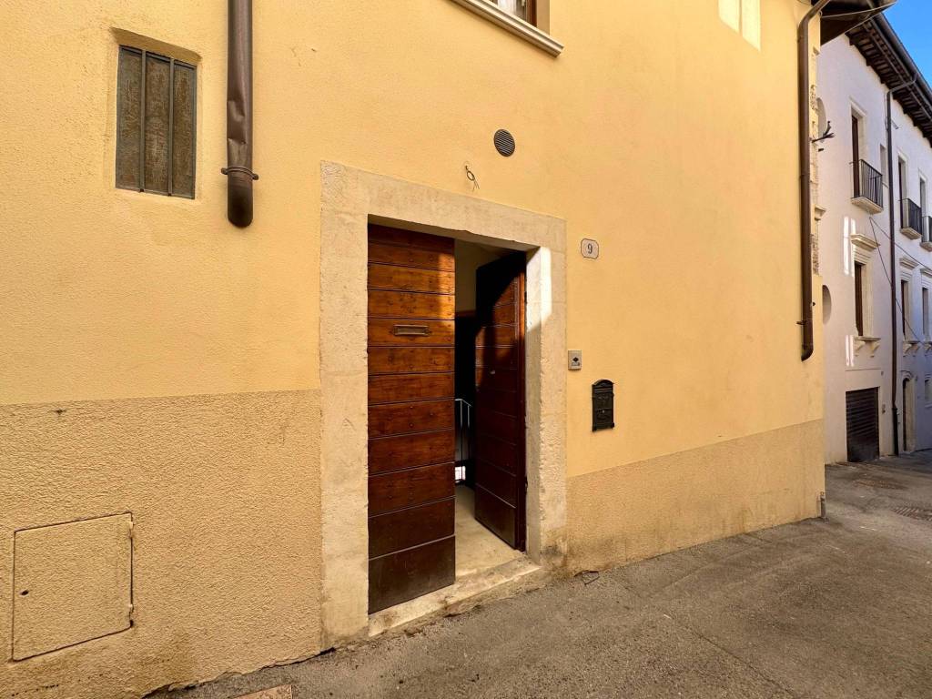 Casa indipendente a L'aquila in Via P. Pavesi - Foto 2