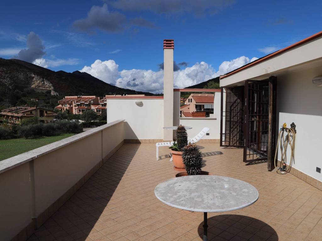 Villa a Caserta in Via Pasquale Tenga, 3 - Foto 3