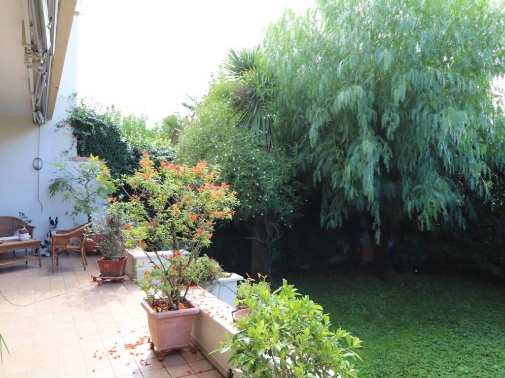 Villa a Caserta in Via Pasquale Tenga, 3 - Foto 4
