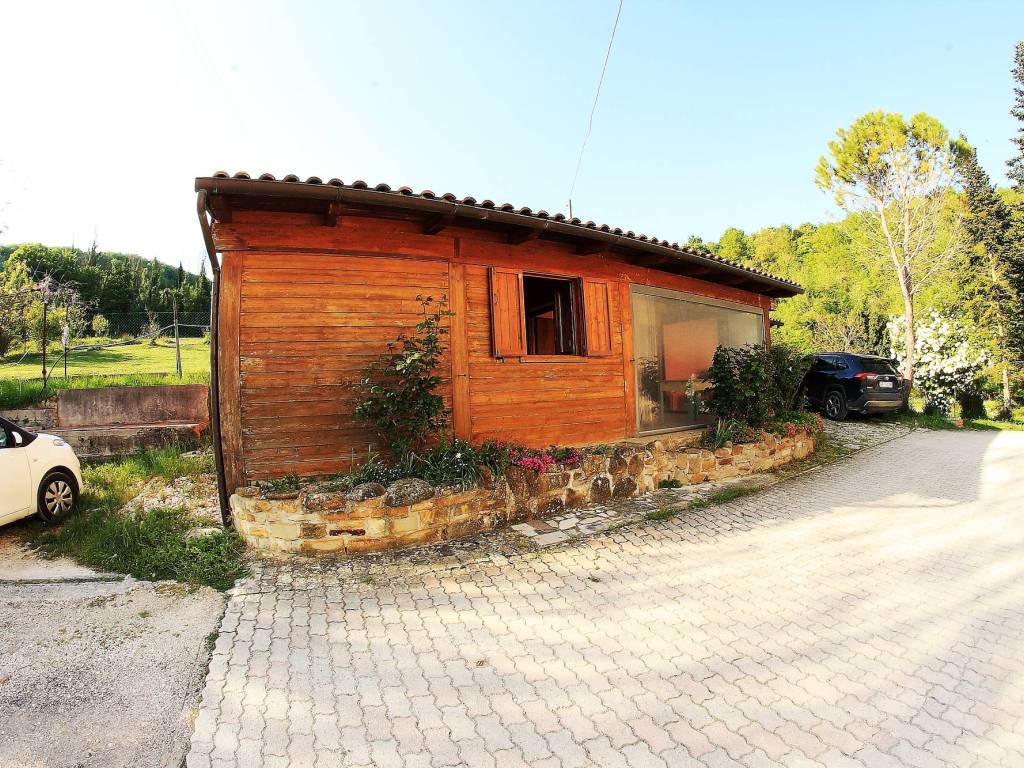 Casa indipendente a Fabriano in Frazione Marischio - Foto 2
