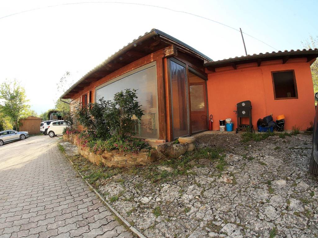 Casa indipendente a Fabriano in Frazione Marischio - Foto 3