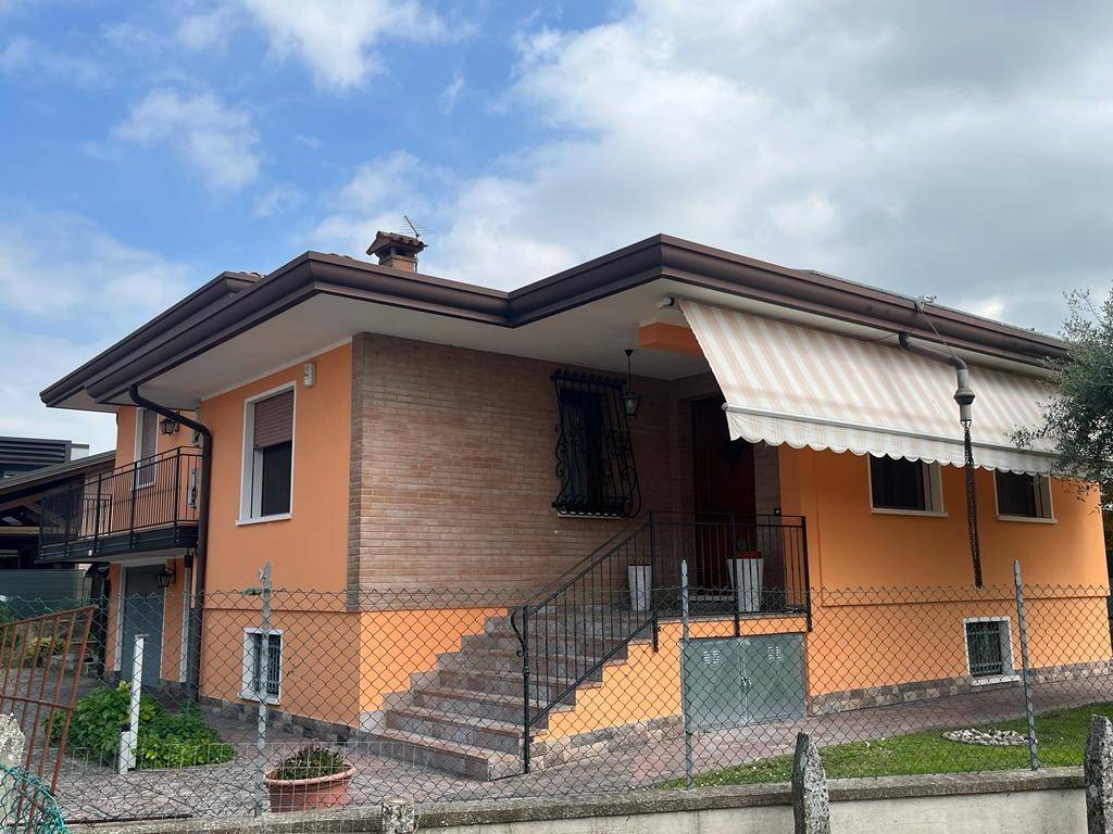 Villa a Porto viro in Via Roma, 5 - Foto 2