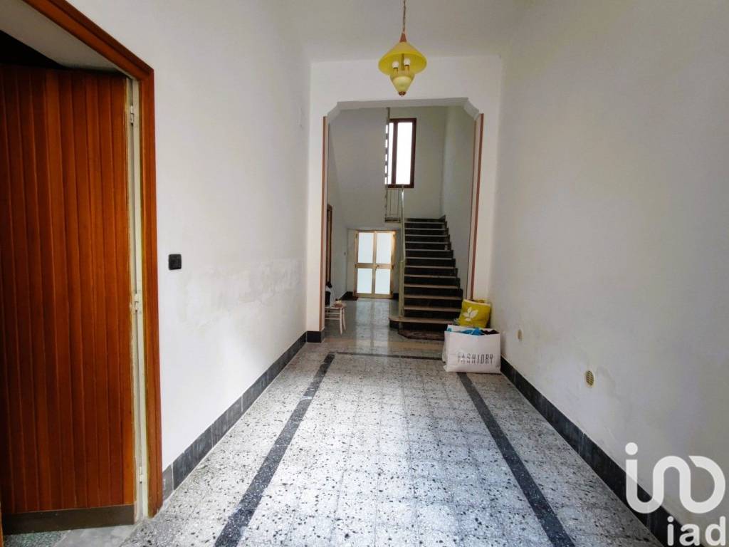 Palazzo / stabile a Brindisi in Via Lombardia, 13 - Foto 2