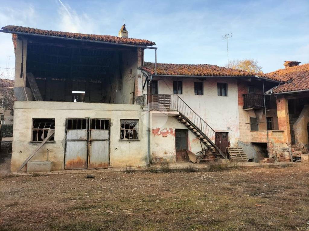 Rustico / casale a Trinità in Via Francesco Damilano, 33 - Foto 2