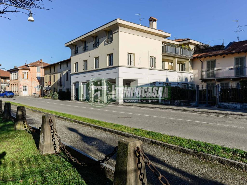 Appartamento a Stezzano in Via Dante 15 - Foto 2