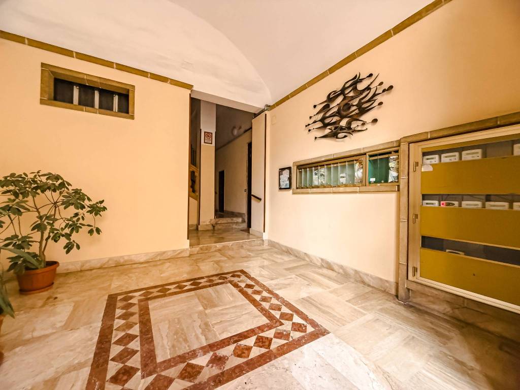 Appartamento a Taranto in Via Guglielmo Oberdan, 5 - Foto 2